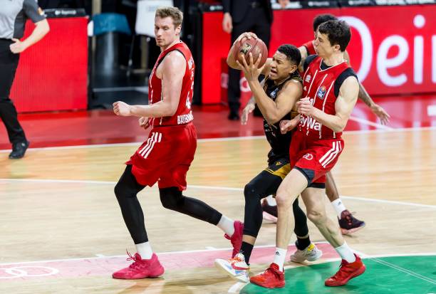 巴萨已正式 巴萨已正式