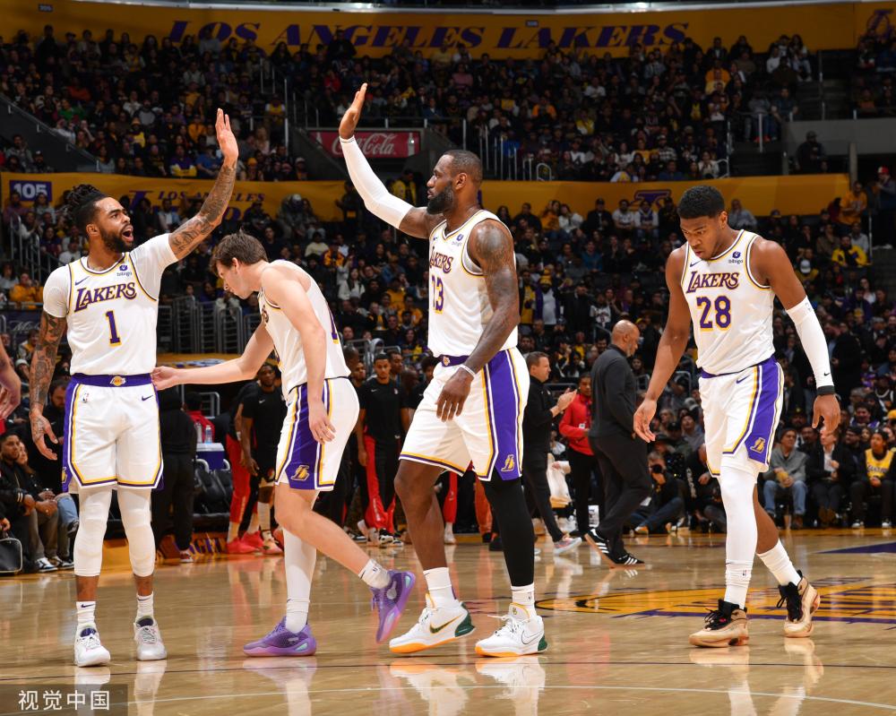 添了悬念 添了悬念